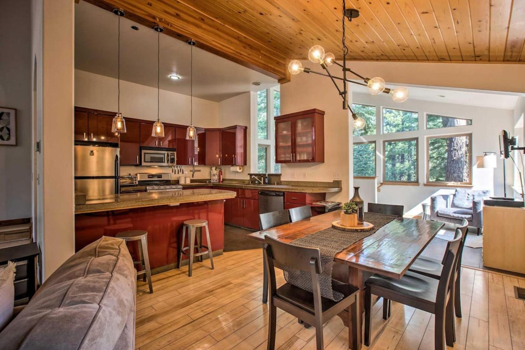 Moosetrack By Avantstay Cozy Cabin In The Of Tahoe Donner W Hot Tub ทรักกี ภายนอก รูปภาพ